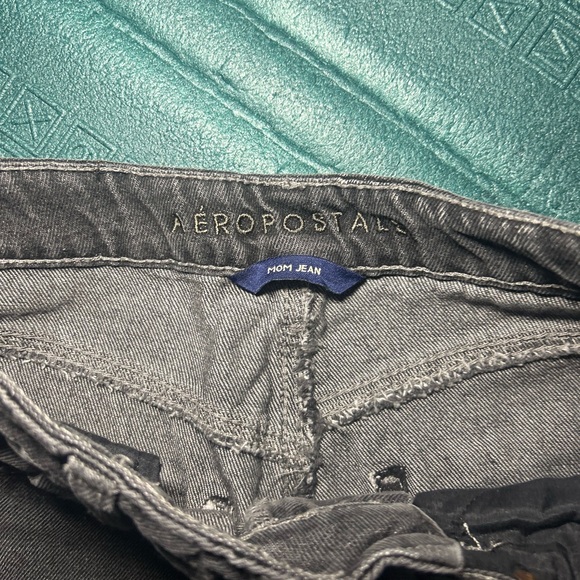 Aeropostale Dark Gray Ripped Mom Jeans 00 - Picture 4 of 8